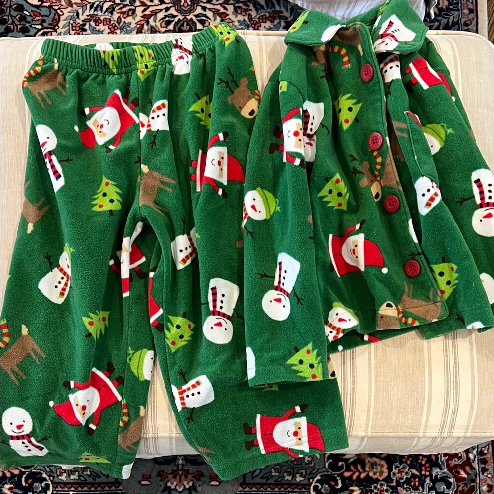 Carters size 3T fleece Festive Green Kids Pajamas Set